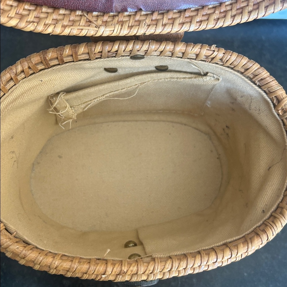 EUC VINTAGE Aigner woven purse - Picture 4 of 5